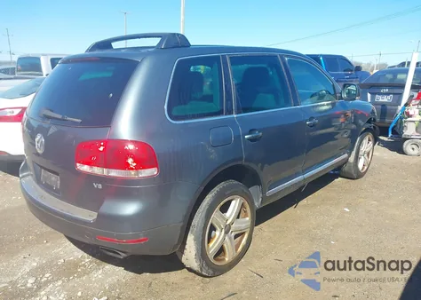 2005 Volkswagen Touareg V8 z USA, uszkodzony, nr VIN WVGZM77L15D023190